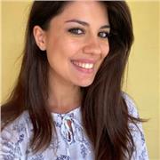 Docente di francese impartisce lezioni di vari livelli